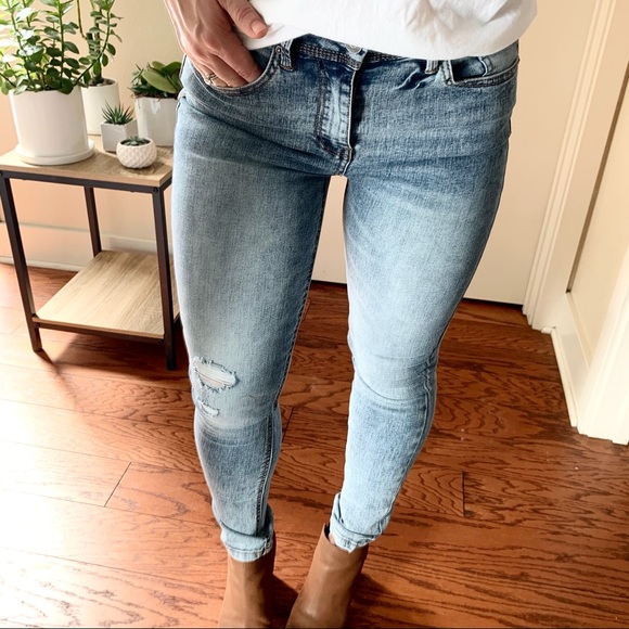 | aria distressed skinny jean | - Picture 2 of 6